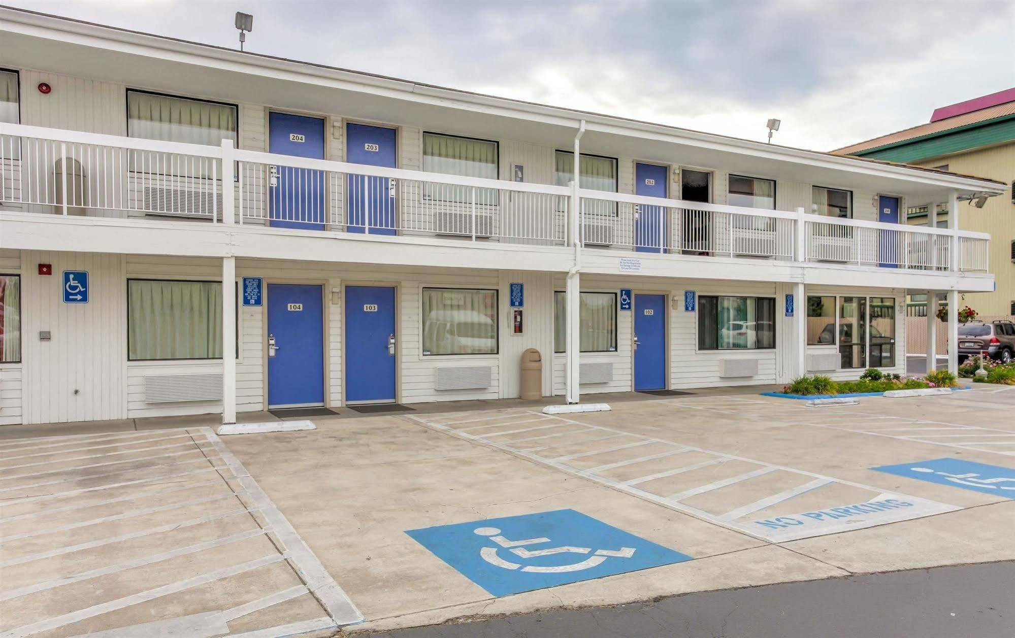 Motel 6-Medford, Or - North Экстерьер фото