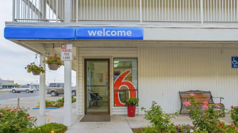 Motel 6-Medford, Or - North Экстерьер фото